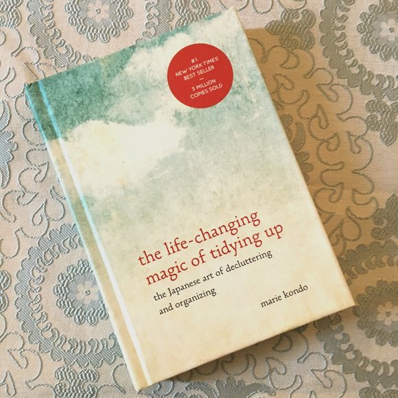 'The Life-Changing Magic of Tidying Up' Hardcover By Marie Kondo - Picture 2 of 9